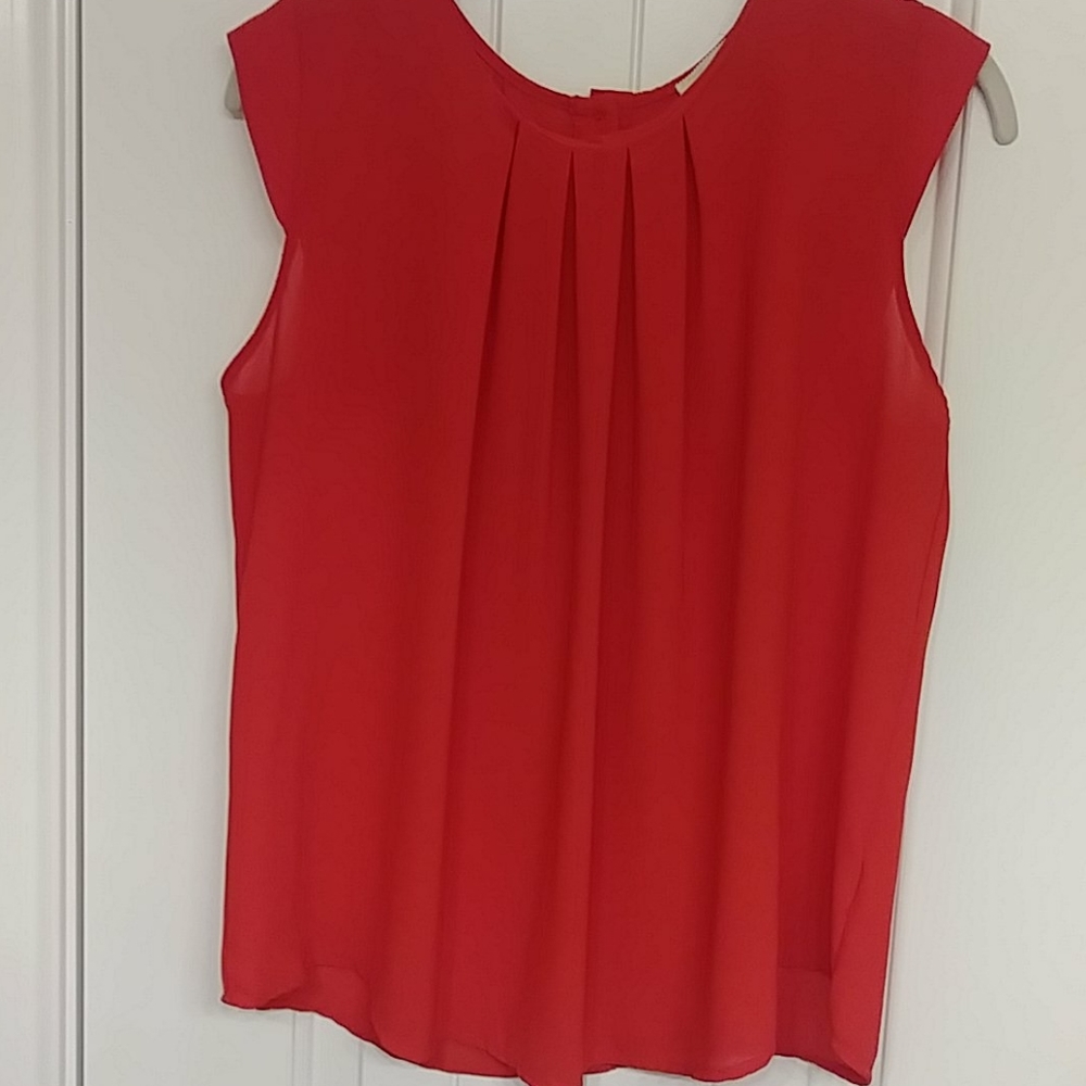 Meraki Women Red Pleated Front and Back Buttons M